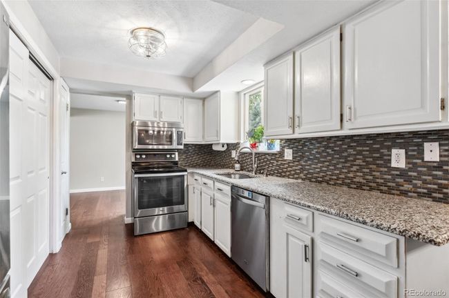 4124 E Maplewood Pl, House other with 4 bedrooms, 4 bathrooms and 4 parking in Centennial CO | Image 9