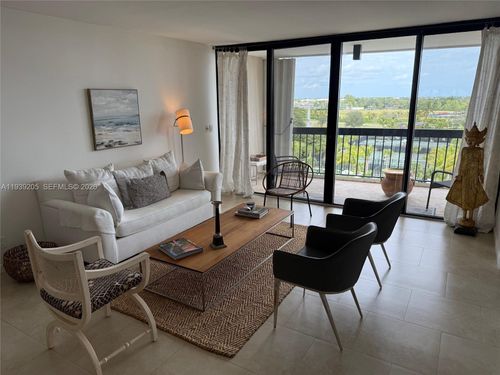 apt-703-2425 Presidential Way, West Palm Beach, FL, 33401-1308 | Card Image