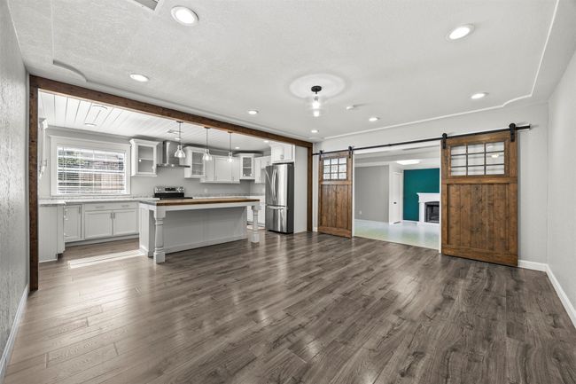 512 Judith St, House other with 3 bedrooms, 2 bathrooms and null parking in Burleson TX | Image 4