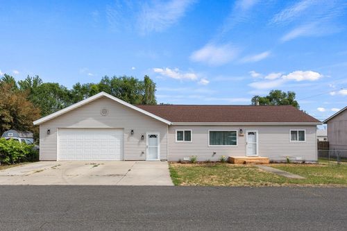12510 W 13th Ave, Airway Heights, WA, 99001-9044 | Card Image
