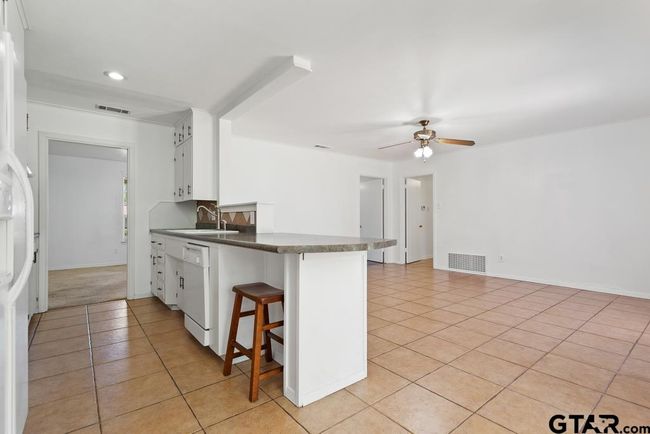 2213 Suanne Dr, House other with 3 bedrooms, 2 bathrooms and null parking in Tyler TX | Image 13
