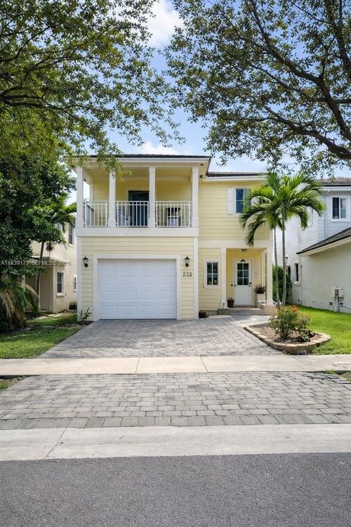 232 Se 32nd Ter, Homestead, FL, 33033-7155 | Card Image