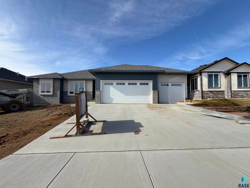 2813 S Dunraven Ave, Sioux Falls, SD, 57110 | Card Image