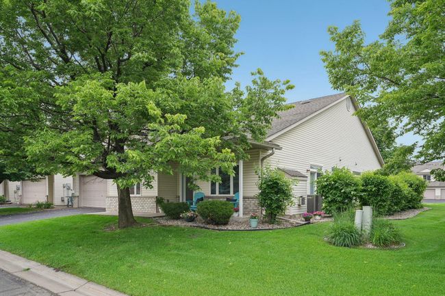 4-web-or-mls-Crystal Pl-1406-004.jpg | Image 27