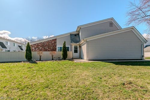 apt-d-5485 Wildwood Ct, Willoughby, OH, 44094-3255 | Card Image