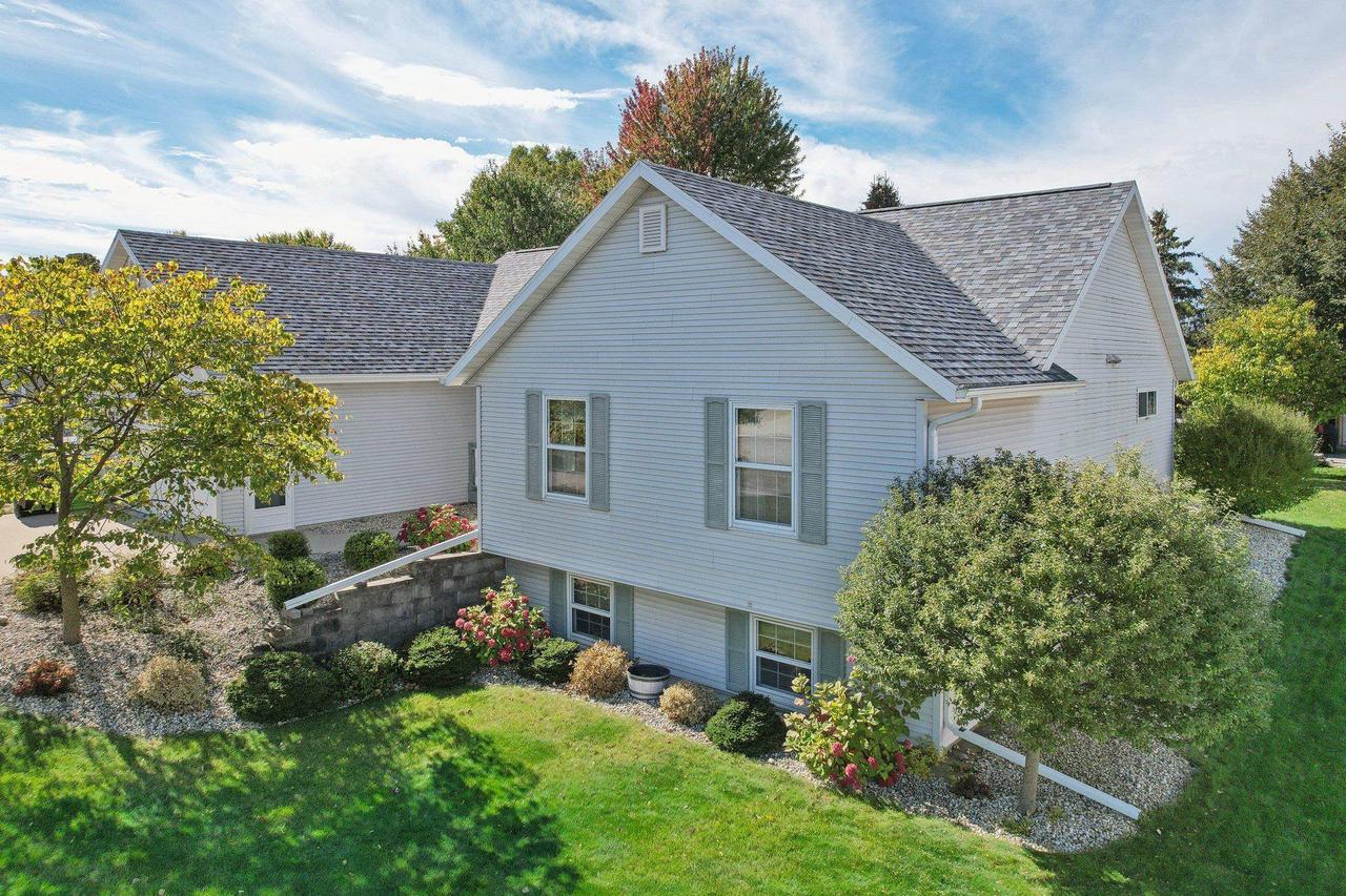 312 Lane, For Sale in BEAVER DAM Zoocasa