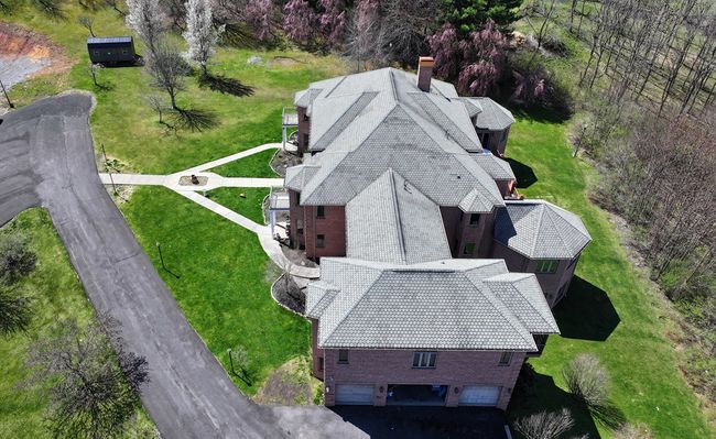 900 Tanager Dr, House other with 10 bedrooms, 11 bathrooms and 3 parking in Bluefield VA | Image 56