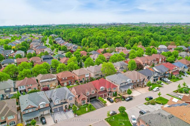 74 Littleleaf Cres, House other with 4 bedrooms, 4 bathrooms and 2 parking in Markham ON | Image 5