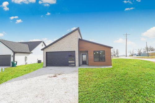 1100 Stonebridge Ln, Moberly, MO, 65270-2791 | Card Image