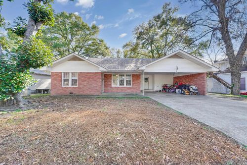 715 W Stilwell Ave, De Queen, AR, 71832 | Card Image