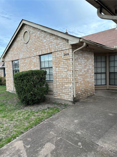 2406 Sunflower Dr, Arlington, TX, 76014-1842 | Card Image
