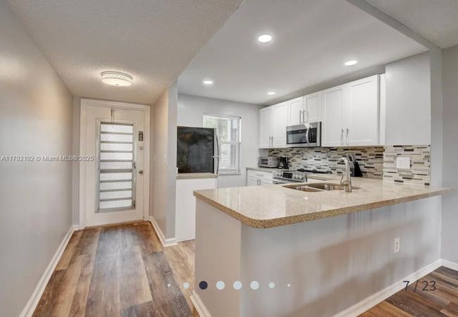 APT-1516 - 9880 Marina Blvd, Condo with 2 bedrooms, 2 bathrooms and null parking in Boca Raton FL | Image 5