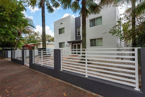 852 Sw 13th Ave, Miami, FL, 33135-5460 | Card Image