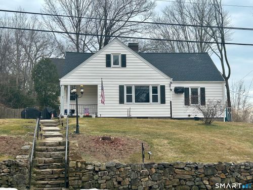 7 E Lake Rd, Trumbull, CT, 06611-4044 | Card Image
