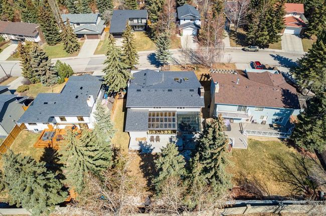 247 Pump Hill Crescent Sw, Home with 6 bedrooms, 3 bathrooms and 5 parking in Calgary AB | Image 45