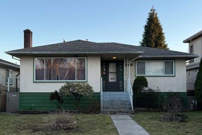 1522 E 58th Ave, House other with 5 bedrooms, 2 bathrooms and 2 parking in Vancouver BC | Image 1