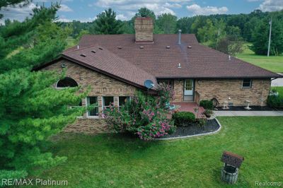 11290 Faussett Road, Home with 3 bedrooms, 2 bathrooms and null parking in Tyrone Twp MI | Image 3