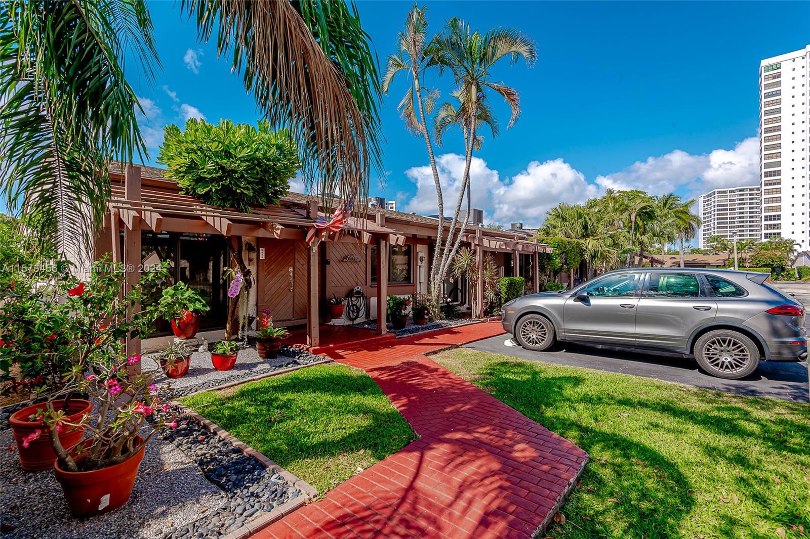 Parkview Dr, Hallandale Beach, FL 33009