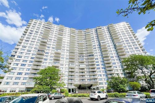 2100 Linwood Ave, Fort Lee, NJ, 07024-3186 | Card Image