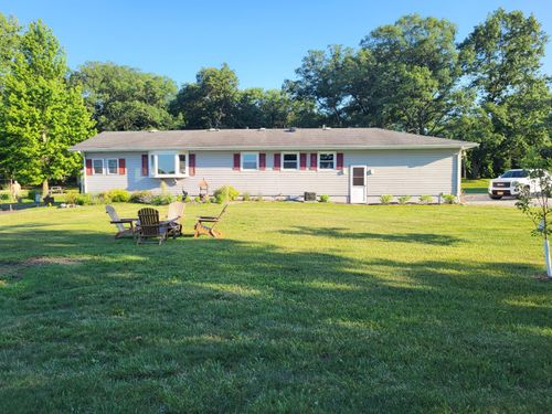 1897 Lakeshore Dr, Walkerton, IN, 46574-9427 | Card Image