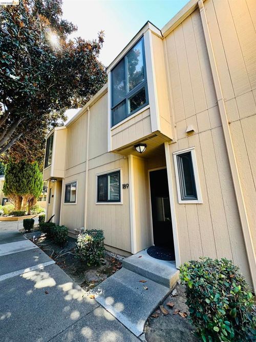 189-9005 9005 Alcosta Blvd, San Ramon, CA, 94583 | Card Image