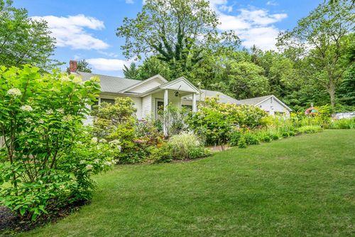 45 Berkshire Dr, Selden, NY, 11784-3545 | Card Image