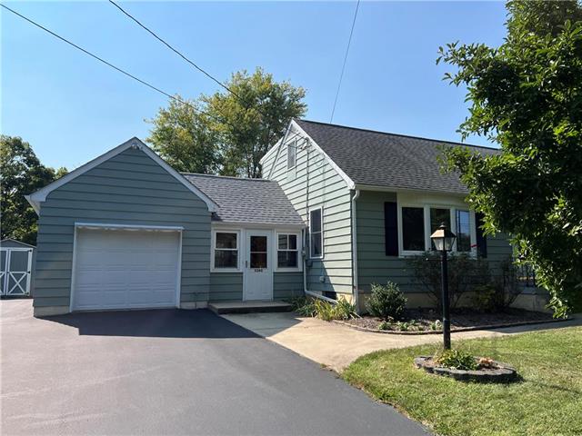 Price Ave, Coopersburg, PA 18036