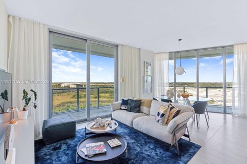 1810-2000 Metropica Way, Sunrise, FL, 33323-3215 | Card Image