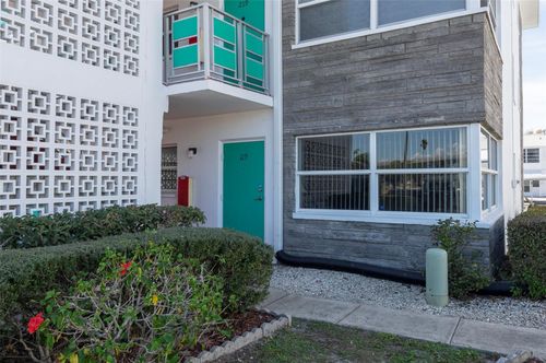 apt-119-1950 59th Ave N, ST PETERSBURG, FL, 33714-1555 | Card Image