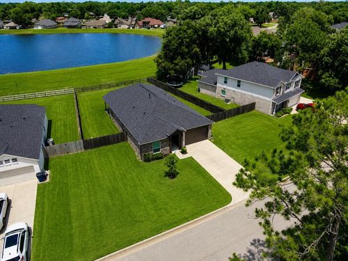 307 Twin Lakes Blvd W, West Columbia, TX, 77486-9679 | Card Image