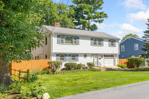 64 Heywood Ave, Melrose, MA, 02176 | Card Image