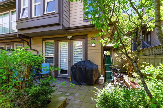 329 E 15 Th Street, Townhouse with 3 bedrooms, 2 bathrooms and 2 parking in North Vancouver BC | Image 27