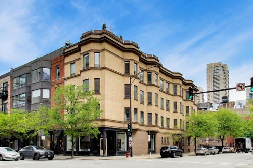 3w-501 N Wells St, Chicago, IL, 60654-7131 | Card Image