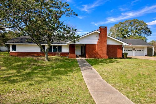 907 Magnolia St, Angleton, TX, 77515-5811 | Card Image