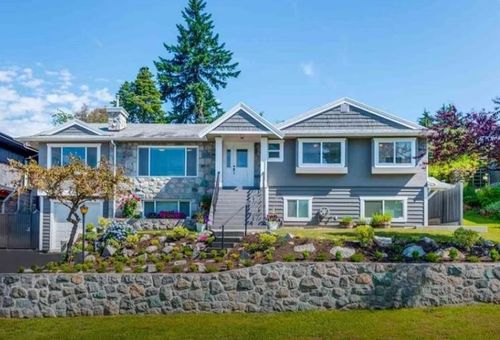 4443 Carson St, Burnaby, BC, V5J2Y3 | Card Image