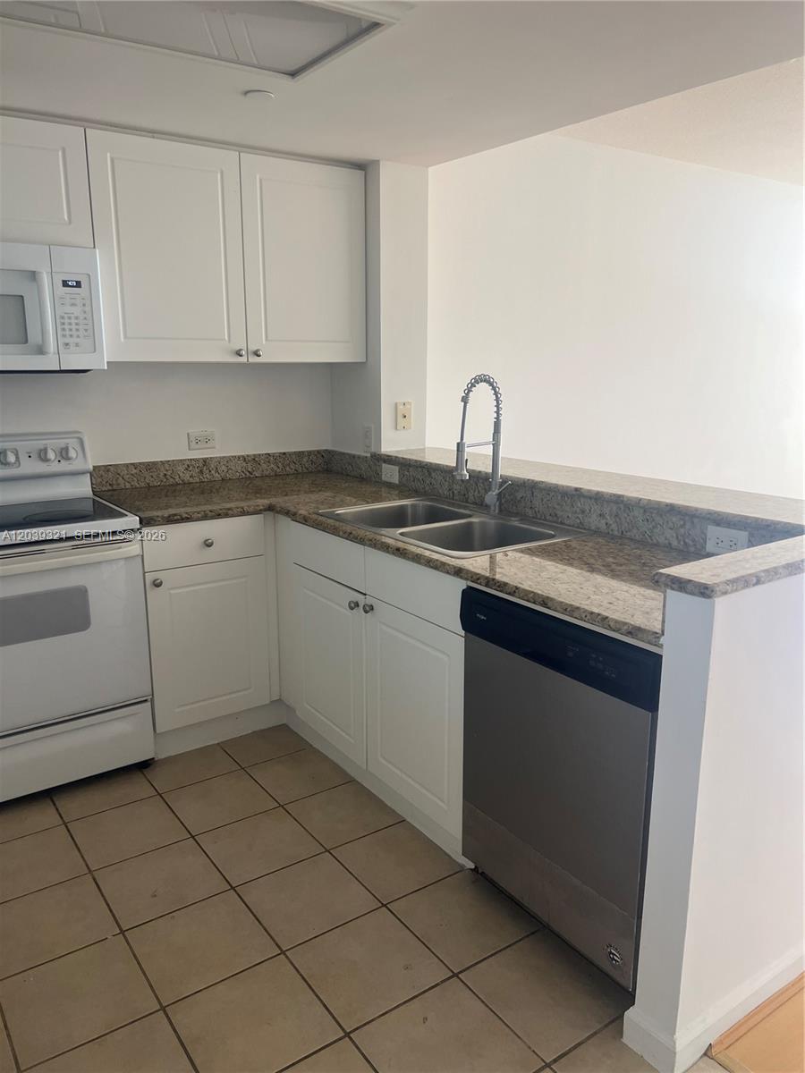 Residential Lease in Aventura 2