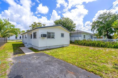 2135 Nw 154th St, Miami Gardens, FL, 33054-2816 | Card Image
