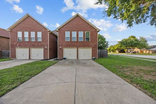 1210 W Hudgins St, Grapevine, TX, 76051-7402 | Card Image