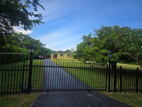 12401 Sw 47th St, Miami, FL, 33175-4913 | Card Image
