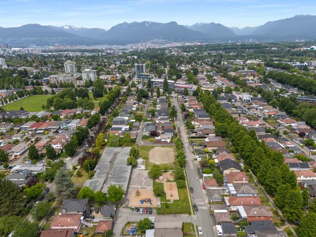 4355 Fleming St, Townhouse with 3 bedrooms, 3 bathrooms and 1 parking in Vancouver BC | Image 22