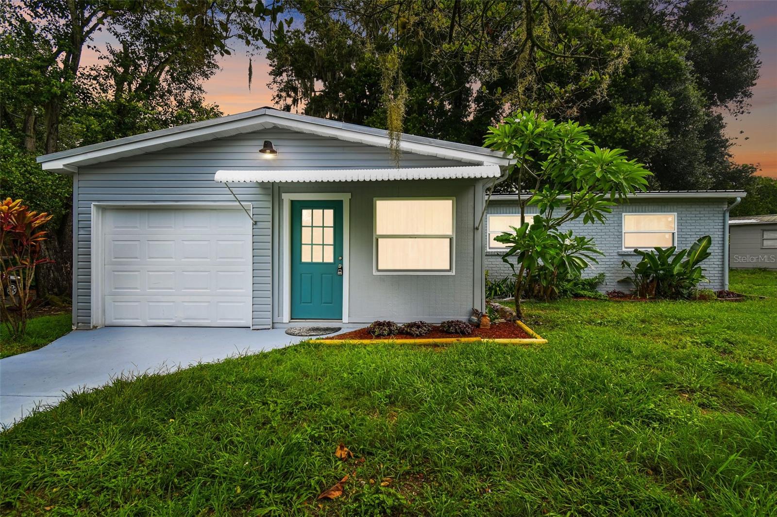 Temple St, Plant City, FL 33563