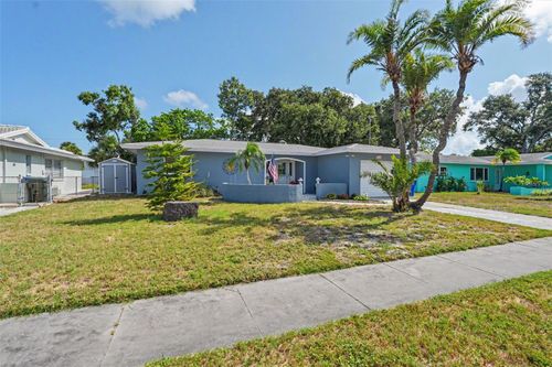 13651 Imperial Grove Dr N, Largo, FL, 33774-4040 | Card Image
