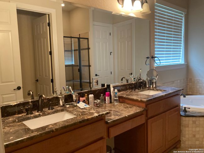 24510 Via Vizcaya, House other with 5 bedrooms, 4 bathrooms and null parking in San Antonio TX | Image 18