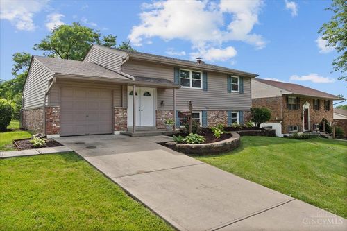 10298 Storm Dr, Colerain Twp, OH, 45251-1256 | Card Image