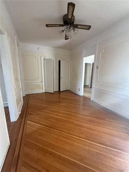 519 82nd St, Brooklyn, NY, 11209-4141 | Card Image