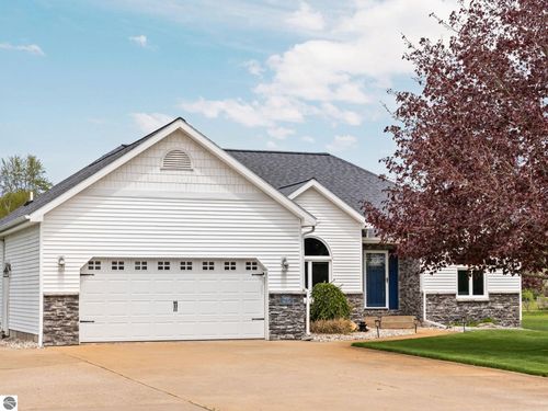 8480 Farm Lane, Cadillac, MI, 49601 | Card Image