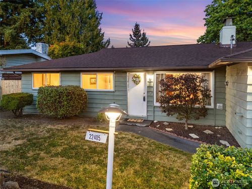 22405 40th Pl W, Mountlake Terrace, WA, 98043-4511 | Card Image