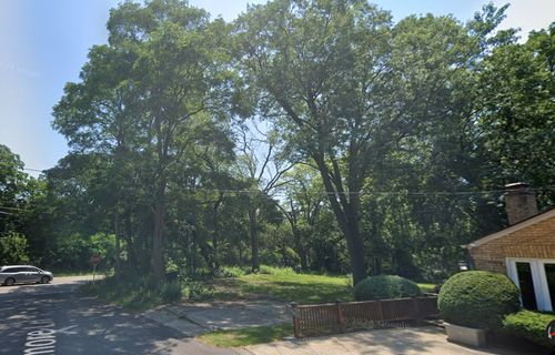 26642 N Il Route 83, Mundelein, IL, 60060-3479 | Card Image