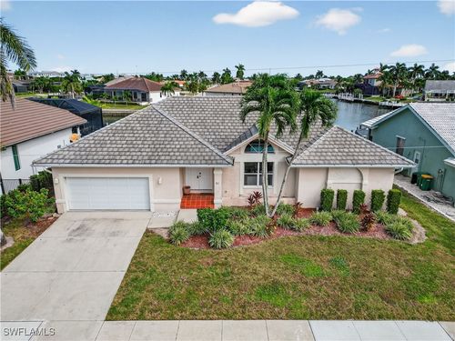 51 Hickory Ct, MARCO ISLAND, FL, 34145-4529 | Card Image