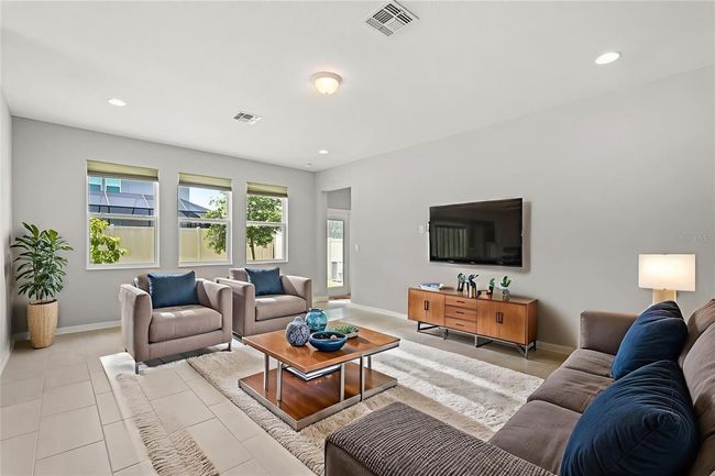 2541 Leyland Cypress Ln, House other with 5 bedrooms, 3 bathrooms and null parking in SANFORD FL | Image 9